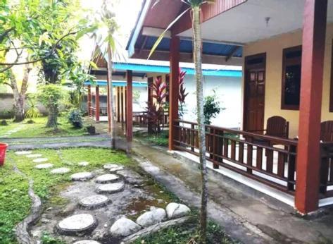 Tangkoko Macaca Hotel Rinondoran Kültér fotó