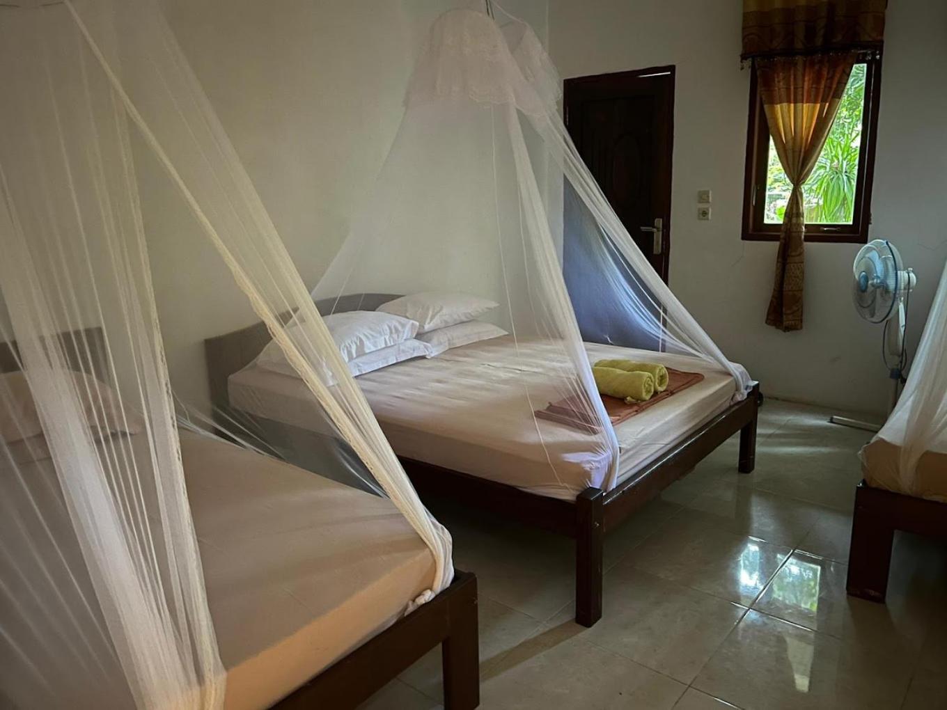 Tangkoko Macaca Hotel Rinondoran Kültér fotó