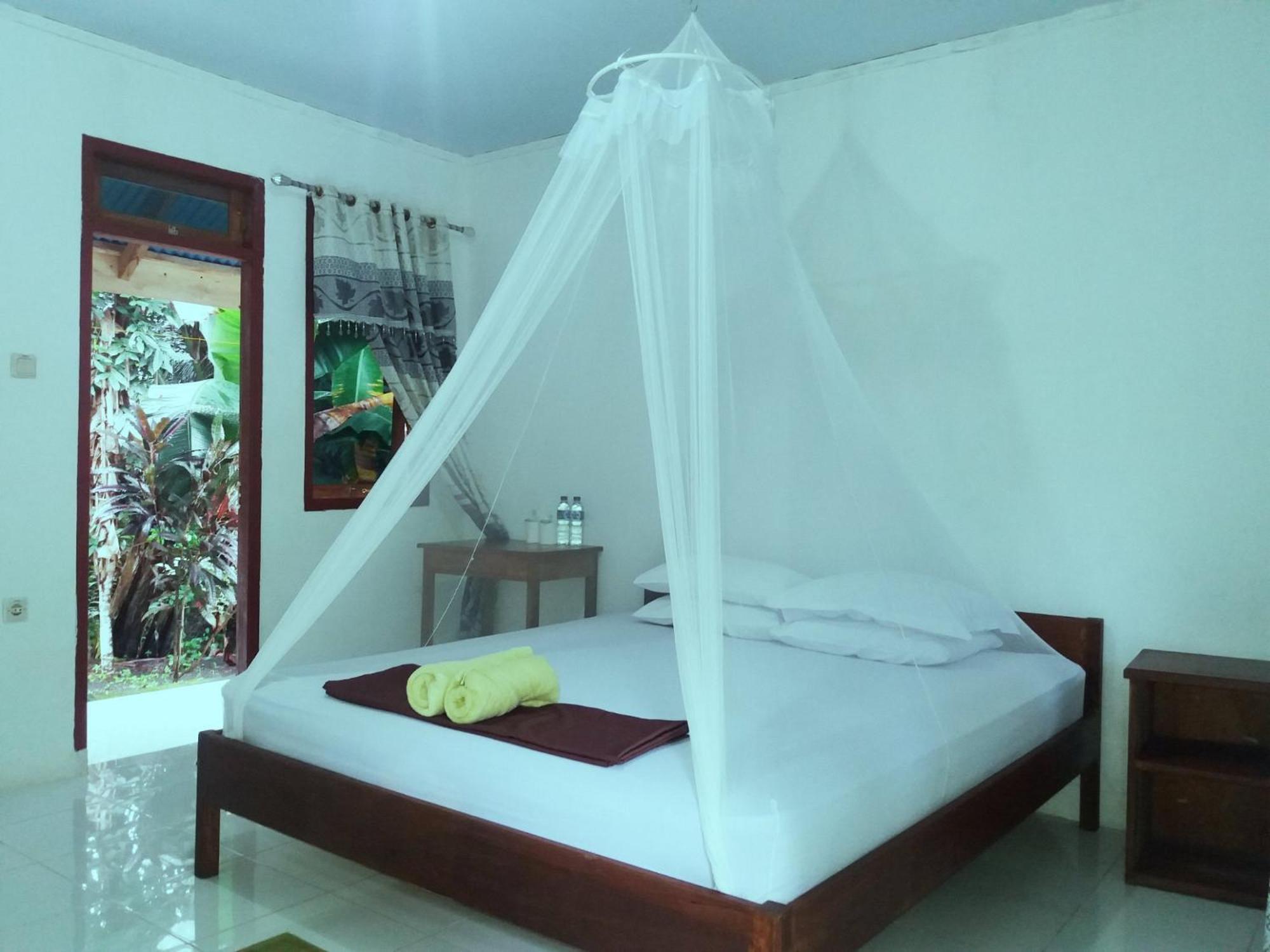Tangkoko Macaca Hotel Rinondoran Kültér fotó