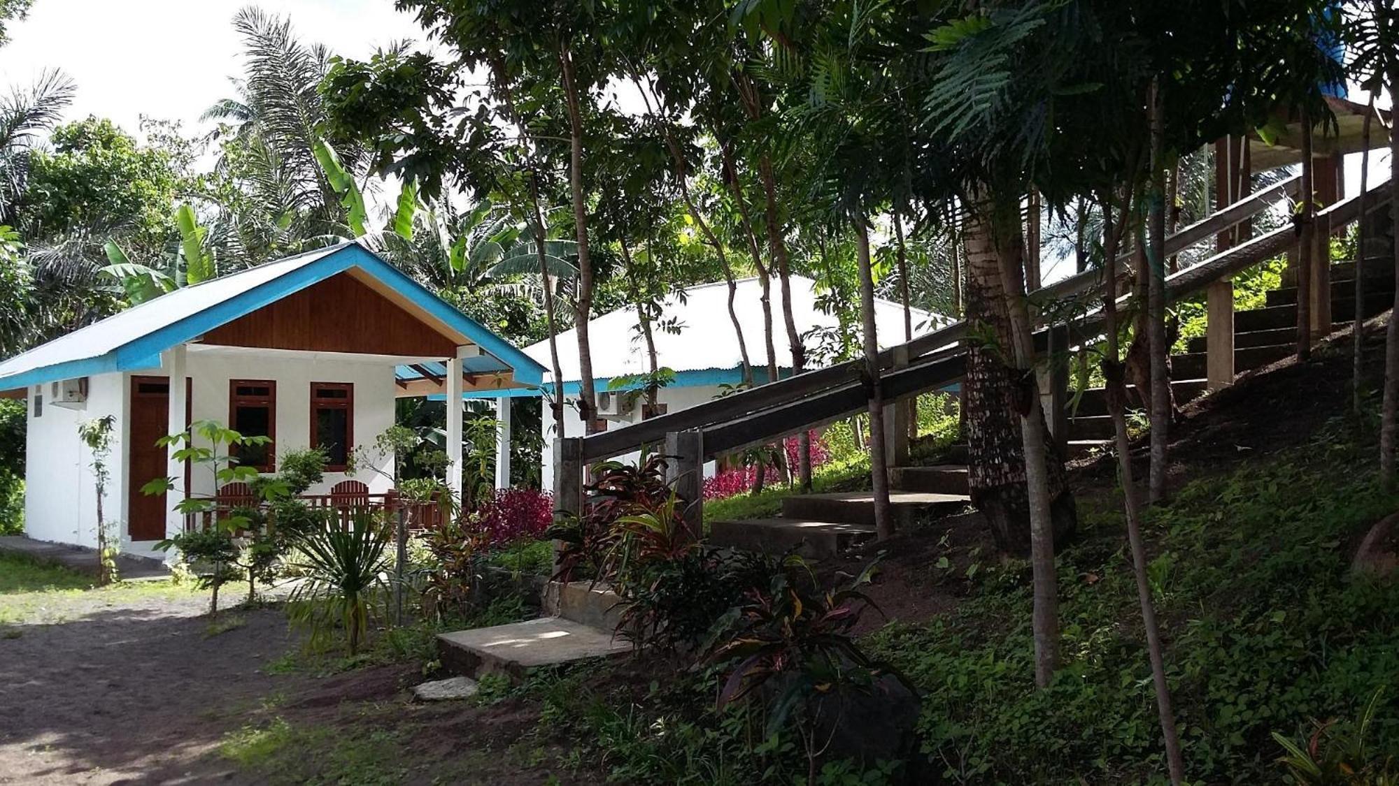 Tangkoko Macaca Hotel Rinondoran Kültér fotó